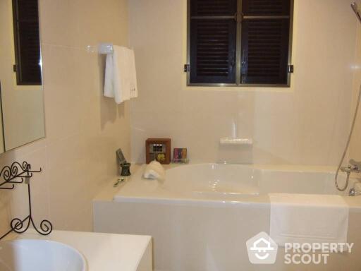 2-BR Condo at Amanta Ratchada near MRT Thailand Cultural Centre