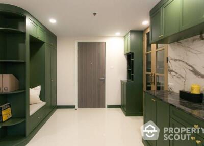 1-BR Condo at Supalai Premier Charoen Nakhon near BTS Krung Thon Buri