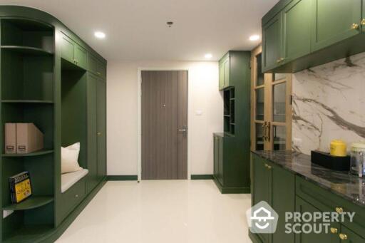 1-BR Condo at Supalai Premier Charoen Nakhon near BTS Krung Thon Buri