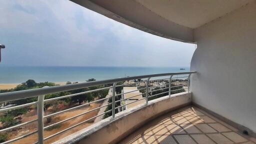 Corner Unit for Sale in Metro Jomtien Condo