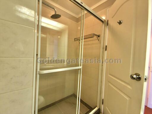 Spacious 3-Bedrooms Apartment with big balcony - BangNa