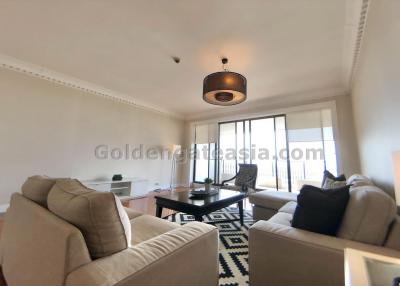 Spacious 3-Bedrooms Apartment with big balcony - BangNa