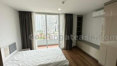 3-Bedrooms family-friendly apartment close to the BTS at Phrom Phong