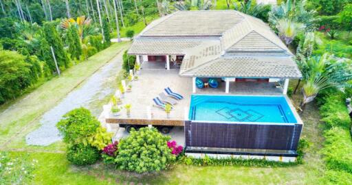 260 Sqm., 3 Beds, 2 Baths House listed for ฿ 9,990,000.