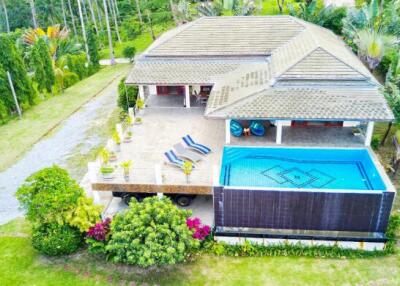 260 Sqm., 3 Beds, 2 Baths House listed for ฿ 12,000,000.