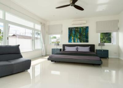 420 Sqm., 3 Beds, 4 Baths House listed for ฿ 10,950,000.