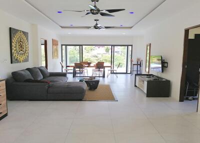 220 Sqm., 3 Beds, 2 Baths House listed for ฿ 13,000,000.