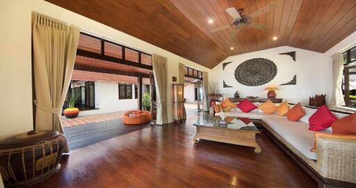 400 Sqm., 4 Beds, 3 Baths House listed for ฿ 45,000,000.
