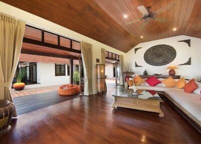 400 Sqm., 4 Beds, 3 Baths House listed for ฿ 45,000,000.