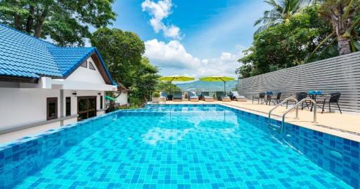 1,650 Sqm., 10 Beds, 10 Baths Building listed for ฿ 22,000,000.