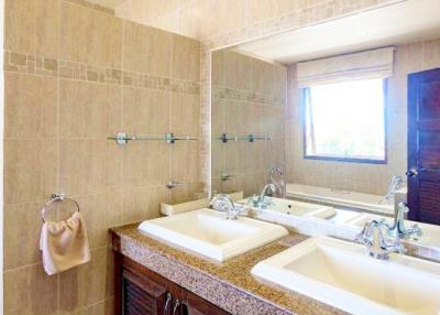 1,377 Sqm., 16 Beds, 16 Baths Building listed for ฿ 140,000,000.