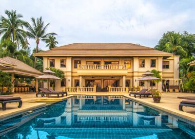 1,377 Sqm., 16 Beds, 16 Baths Building listed for ฿ 140,000,000.