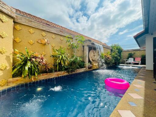 Modern Design Single House Pool Villa for Sale