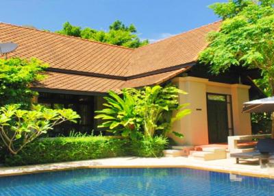 800 Sqm., 9 Beds, 11 Baths Building listed for ฿ 45,000,000.