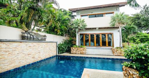 240 Sqm., 3 Beds, 3 Baths House listed for ฿ 6,500,000.