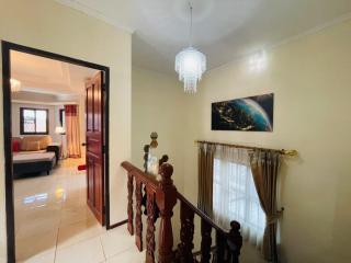 5 Bed Pattaya Pool Villa  for Sale