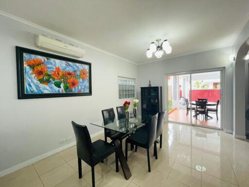 5 Bed Pattaya Pool Villa  for Sale