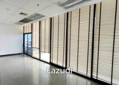 Office for rent in Klongtoey