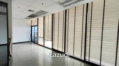 Office for rent in Klongtoey