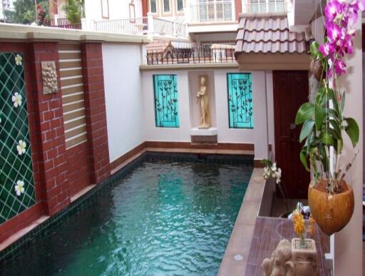 Sale 3 bedroom townhouse near the beach Pattaya