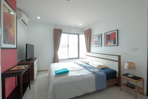 Condo with 2 bedrooms in Buakhao area