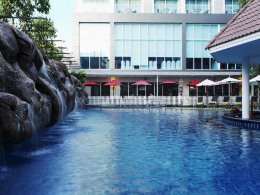 Hotel 5* in the Center Pattaya for sale