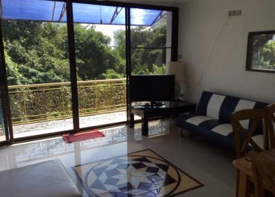 Pattaya 5 Bedrooms Townhome in Village Discounted