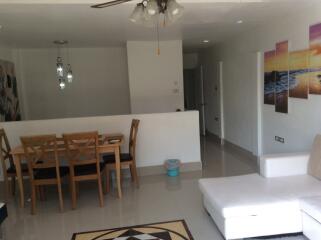 Pattaya 5 Bedrooms Townhome in Village Discounted