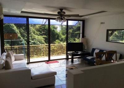 Pattaya 5 Bedrooms Townhome in Village Discounted