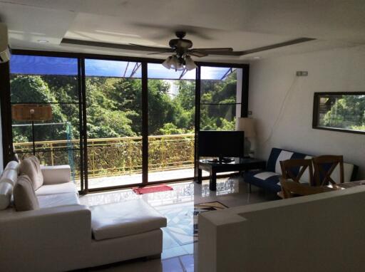 Pattaya 5 Bedrooms Townhome in Village Discounted