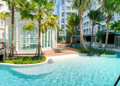 Luxury 1 bedroom condo with pool view