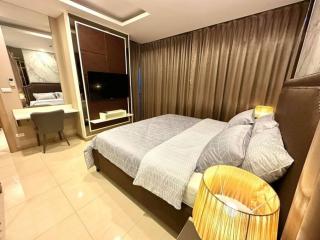 Large and Luxury 3 Bedroom Condo in Wongamat