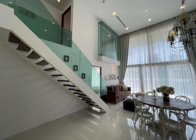 Luxury condo with 2 bedrooms and city view