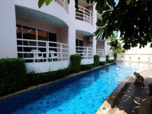 Hotel for sale on Pratamnak Hill