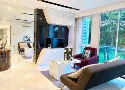 Condo with 2 bedrooms in the heart of Pattaya