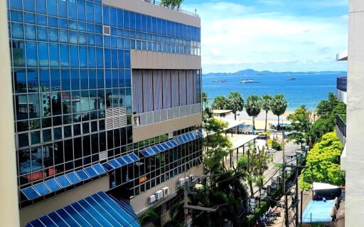 Condo with 1 bedroom near North Pattaya Beach