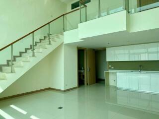 Duplex Condo with 3 bedrooms including city and sea view
