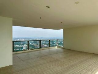 Duplex Condo with 3 bedrooms including city and sea view