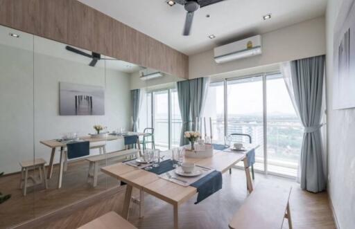 Beautiful 3 bedroom Condo with sea view in Na-Jomtien