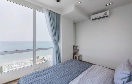 Beautiful 3 bedroom Condo with sea view in Na-Jomtien