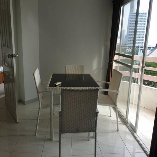 Great 1 bedroom condo for rent and sale