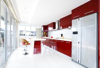 Luxurious Penthouse on Pratamnak