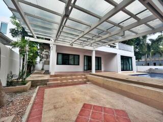 Beautiful 3 Bedrooms House in Pattaya for Sale