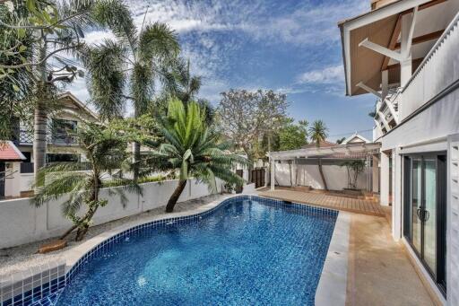 Beautiful 3 Bedrooms House in Pattaya for Sale