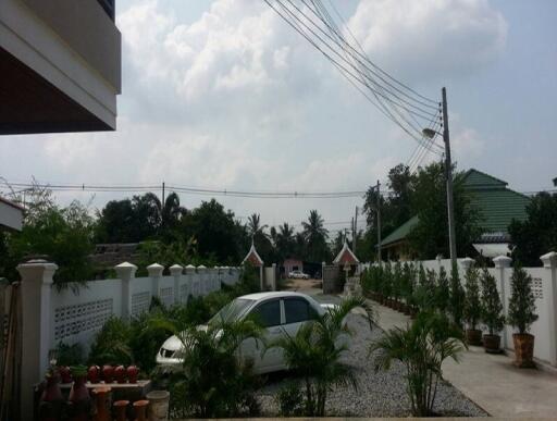 Guesthouse 24 rooms in Huay yai