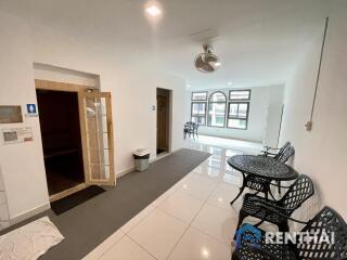 Live the Dream in Pattaya: Arcadia Beach Continental Condo for 1.55M Baht