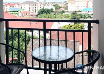 Live the Dream in Pattaya: Arcadia Beach Continental Condo for 1.55M Baht