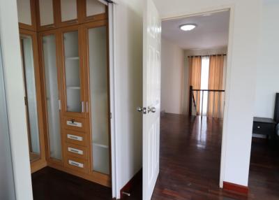 3 BR House for Rent : Vararom Charoenmuang