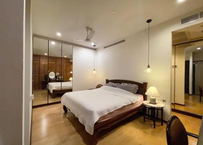 For SALE : Circle Living Prototype / 2 Bedroom / 2 Bathrooms / 123 sqm / 26000000 THB [S12059]