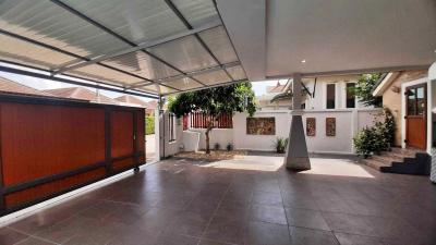 Chaiyapruek Pool House for Sale in Pattaya